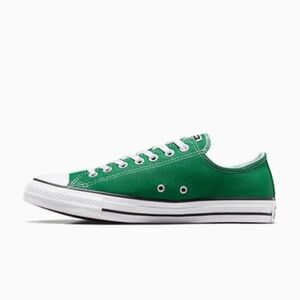 Classic Converse Chuck Taylor Low Top Sneakers - Kelly Green - Women’s Size 7.6